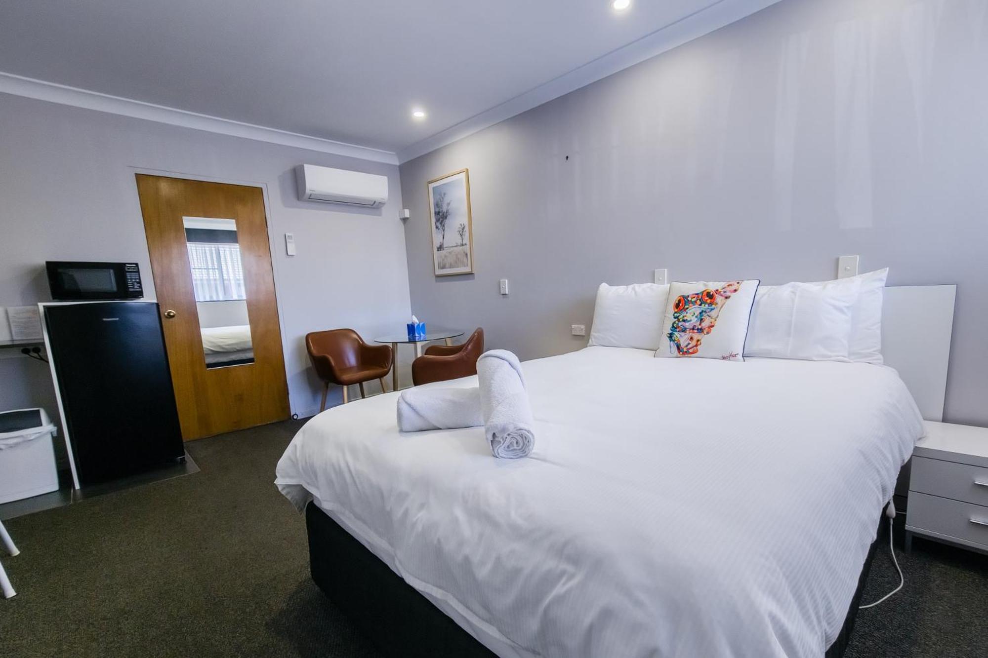 Roydons Motor Inn Tamworth Bilik gambar